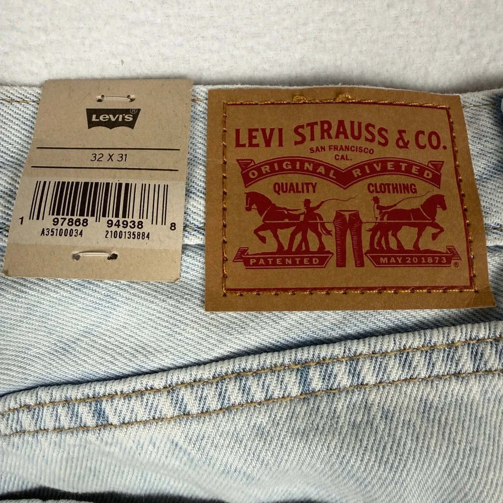 NEW Levi's 94 Baggy Jeans Womens 32x31 Light Blue Acid Wash Straight A3510-0034